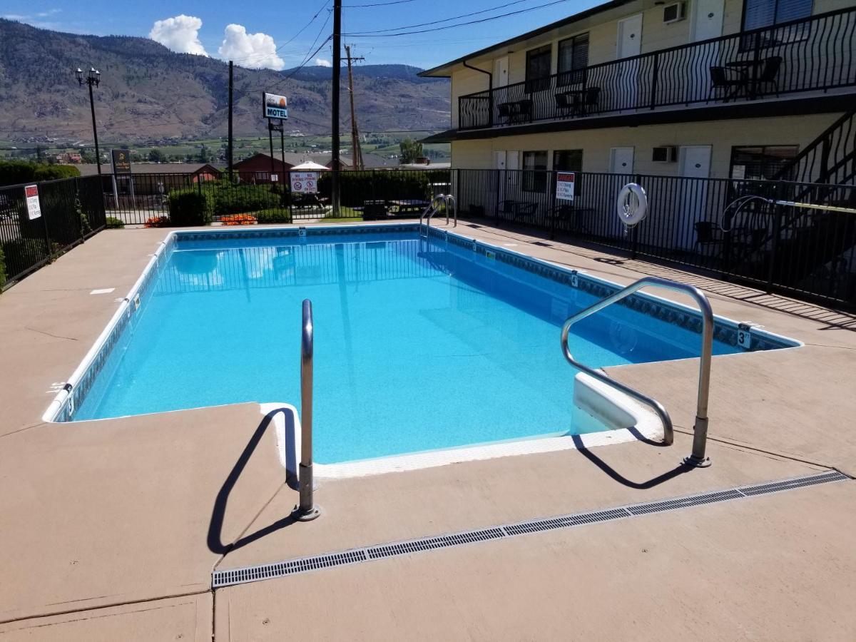 Osoyoos Lakeview Inn & Suites Exterior photo