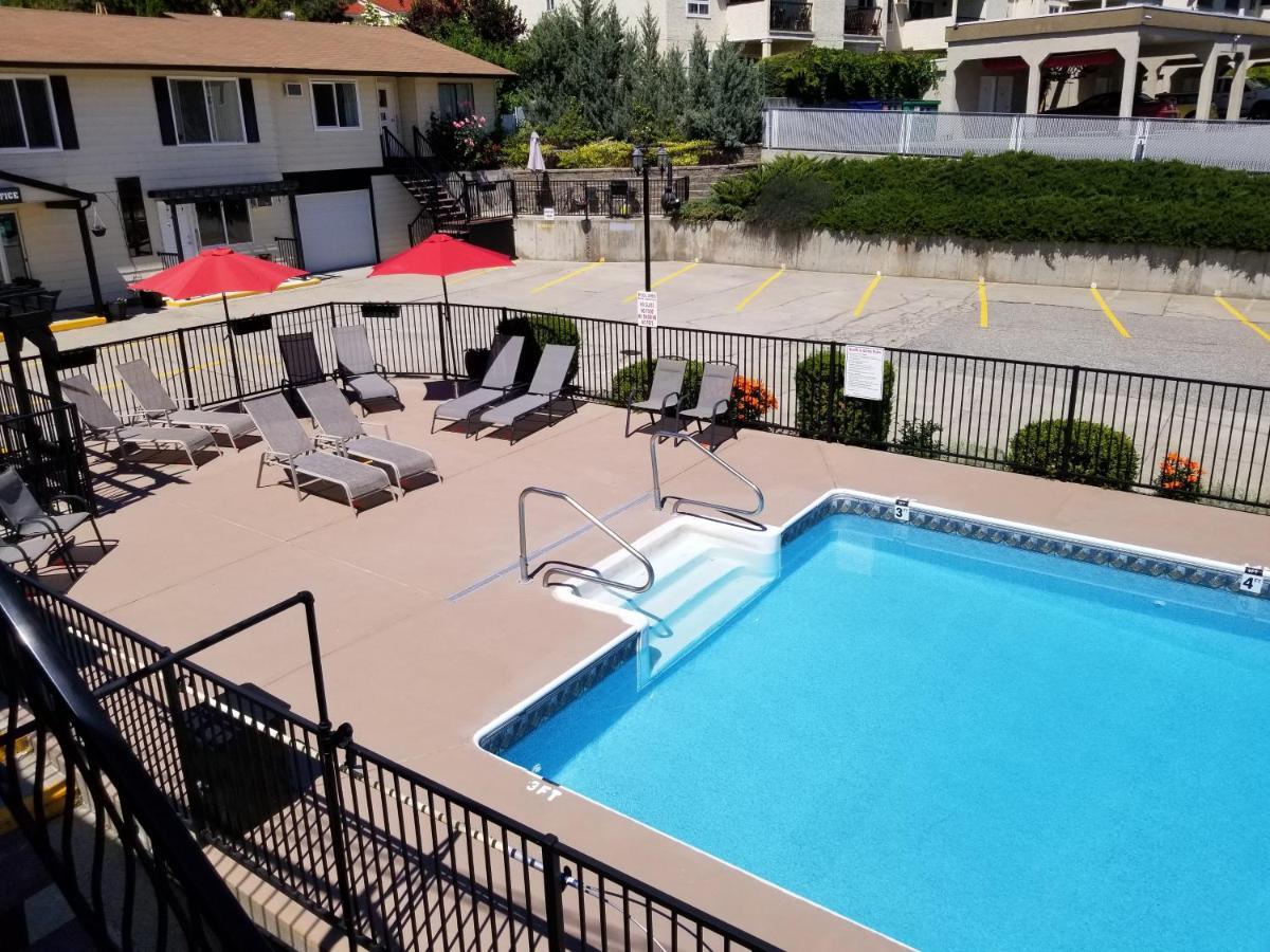 Osoyoos Lakeview Inn & Suites Exterior photo