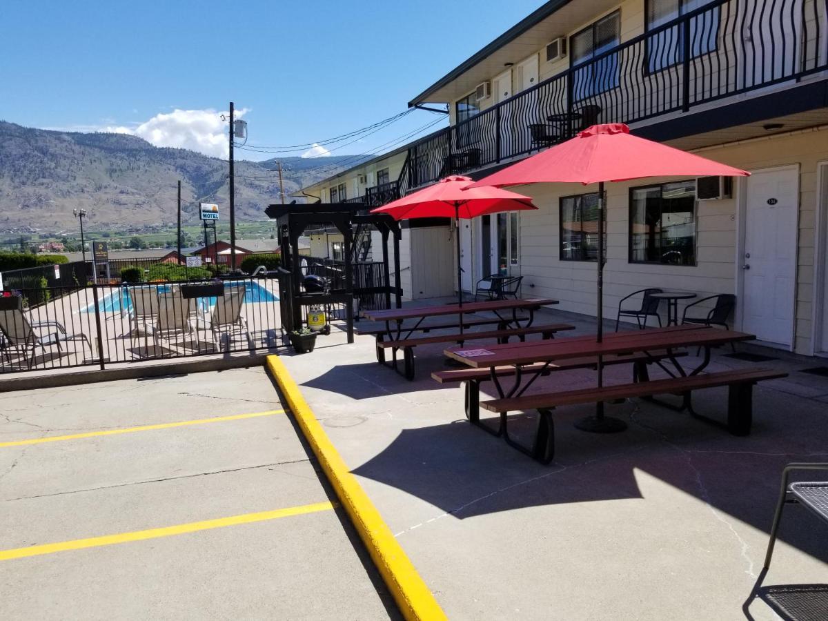 Osoyoos Lakeview Inn & Suites Exterior photo