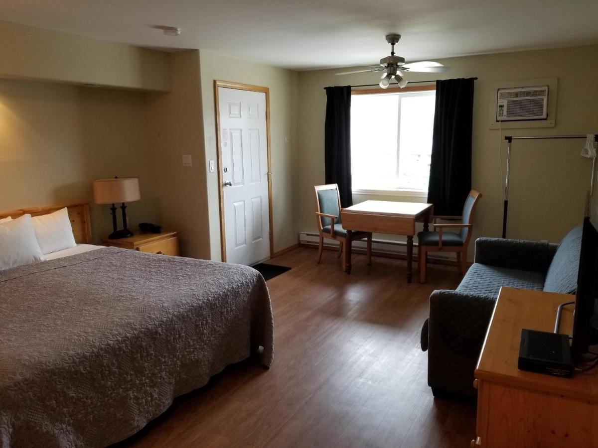Osoyoos Lakeview Inn & Suites Room photo
